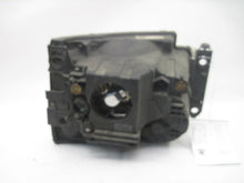 Load image into Gallery viewer, HEADLIGHT LAMP ASSEMBLY Land Rover LR3 05 06 07 08 09 Left - 825302
