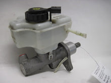 Load image into Gallery viewer, BRAKE MASTER CYLINDER Auid A3 EOS Golf Rabbit 2006 06 2007 07 08 09 10 11 - 827304
