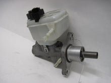 Load image into Gallery viewer, BRAKE MASTER CYLINDER Auid A3 EOS Golf Rabbit 2006 06 2007 07 08 09 10 11 - 827304
