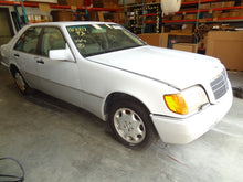 Load image into Gallery viewer, GRILL 300D 300E 400SE 400SEL 1992 92 1993 93 1994 94 - NW98571
