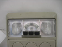 Load image into Gallery viewer, Console Land Rover LR3 2005 05 - 833670
