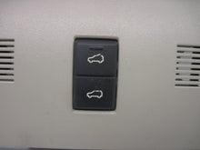 Load image into Gallery viewer, Console Land Rover LR3 2006 06 - 835904
