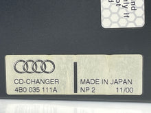 Load image into Gallery viewer, CD CHANGER Audi A4 A6 A8 1997 97 98 99 00 01 02 03 - 05 - NW136094
