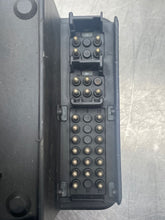 Load image into Gallery viewer, Vacuum Pump  MERCEDES 400 1992 - NW189260
