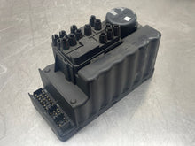 Load image into Gallery viewer, Vacuum Pump  MERCEDES 400 1993 - NW189262
