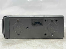 Load image into Gallery viewer, Radio Cadillac Seville 2003 - NW135502
