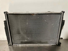 Load image into Gallery viewer, RADIATOR BMW 540I 850I 91 92 93 94 95 96 97 - NW132023
