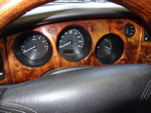Load image into Gallery viewer, SPEEDOMETER CLUSTER Jaguar XJ8 XK8 1998 98 1999 99 - NW160707
