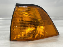 Load image into Gallery viewer, Parklamp BMW M3 323i 318i 325i 1992 92 93 94 - 99 Left - NW81993
