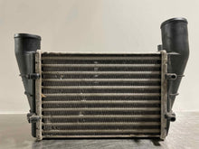 Load image into Gallery viewer, INTERCOOLER Audi A4 Passat 1999 99 2000 00 2001 01 02 - NW106400
