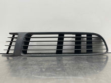 Load image into Gallery viewer, GRILLE Volkswagen Passat 1998 98 1999 99 2000 00 2001 01 Right - NW98755
