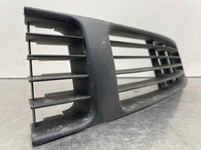 Load image into Gallery viewer, GRILLE Volkswagen Passat 1998 98 1999 99 2000 00 2001 01 Right - NW98755

