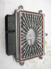 Load image into Gallery viewer, ECU ECM COMPUTER Volvo C30 V50 V40 2007 07 2008 08 2009 09 2010 10 - 847456
