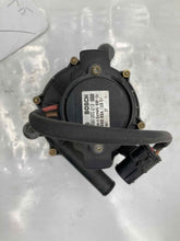Load image into Gallery viewer, AIR INJECTION PUMP SMOG Porsche Boxster 1998 98 1999 99 - NW8231
