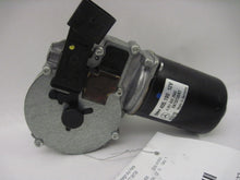Load image into Gallery viewer, WINDSHIELD WIPER TRANSMISSION R320 R350 R500 R63 2006-2013 - 853940
