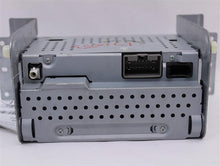 Load image into Gallery viewer, Radio Land Rover LR2 LR3 2008 08 2009 09 2010 10 2011 11 AM FM Cd Player - 855641
