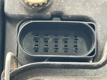 Load image into Gallery viewer, HEADLIGHT LAMP ASSEMBLY Jetta Jetta III Jetta IV 1999-2002 Right - NW103702

