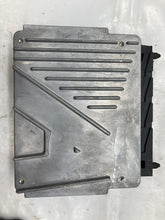 Load image into Gallery viewer, ECU ECM COMPUTER Volvo V70 S70 1999 99 Non Turbo - NW63108
