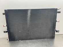 Load image into Gallery viewer, Intercooler Jaguar XJ8 2004 - NW106281
