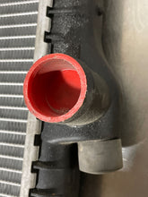 Load image into Gallery viewer, RADIATOR BMW 535i 735i 1988 88 89 90 91 92 93 - NW132017
