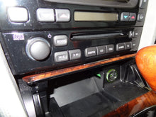 Load image into Gallery viewer, Radio Jaguar XJ8 2004 04 2005 05 2006 06 2007 07 AM FM CD - NW137951
