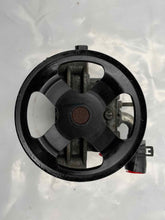 Load image into Gallery viewer, Power Steering Pump Mercury Zephyr 2006 - NW162853
