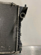 Load image into Gallery viewer, RADIATOR  Jaguar S Type 2000 00 2001 01 2002 02 2003 03 - NW132258
