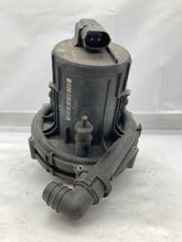 Load image into Gallery viewer, AIR INJECTION PUMP SMOG BMW 740i 1999 99 2000 00 2001 01 - NW8066
