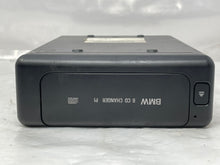 Load image into Gallery viewer, CD CHANGER BMW 740i 750i 1999 99 00 01 - NW136637
