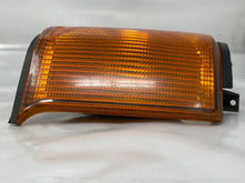 Load image into Gallery viewer, SIDE MARKER LAMP LIGHT Disco II Disco SD Discovery Rover 99-04 Fender Mounted - NW83376
