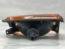 Load image into Gallery viewer, SIDE MARKER LAMP LIGHT Disco II Disco SD Discovery Rover 99-04 Fender Mounted - NW83376
