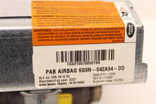 Load image into Gallery viewer, Air Bag Land Rover LR2 08 09 10 11 12 13 14 Right - 872892
