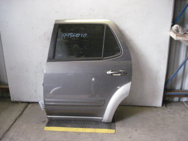 REAR DOOR Toyota Sequoia 2001 01 2002 02 2003 03 2004 04 05 06 07 Left - 873040