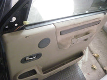 Load image into Gallery viewer, FRONT DOOR Discovery 2000 00 2001 01 02 03 04 Right - 874708
