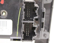 Load image into Gallery viewer, FRONT TEMPERATURE CONTROLS Routan 2009 09 2010 10 2011 11 - 880560
