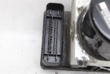 Load image into Gallery viewer, ABS PUMP Volvo V70 S70 V40 05 06 07 - 880675

