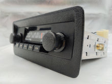 Load image into Gallery viewer, Radio  VOLVO 240 SERIES 1984 - NW140249
