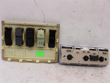Load image into Gallery viewer, Console BMW 525i 2006 06 - 885587
