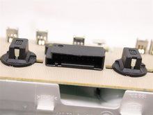 Load image into Gallery viewer, Console BMW 525i 2006 06 - 885587
