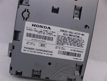 Load image into Gallery viewer, SATELLITE RECEIVER Honda Odyssey 2007 07 2008 08 2009 09 2010 10 - 891126
