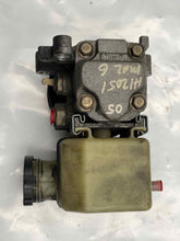 Load image into Gallery viewer, POWER STEERING PUMP MAZDA 6 2003 03 04 05 06 07 2.3 - NW163641

