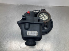 Load image into Gallery viewer, Power Steering Pump GMC Envoy 2005 - NW162742
