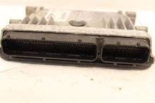 Load image into Gallery viewer, ECU ECM COMPUTER Toyota Corolla 2014 14 - 895086
