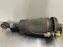 Load image into Gallery viewer, Strut Shock Lincoln Navigator 2004 - NW171779
