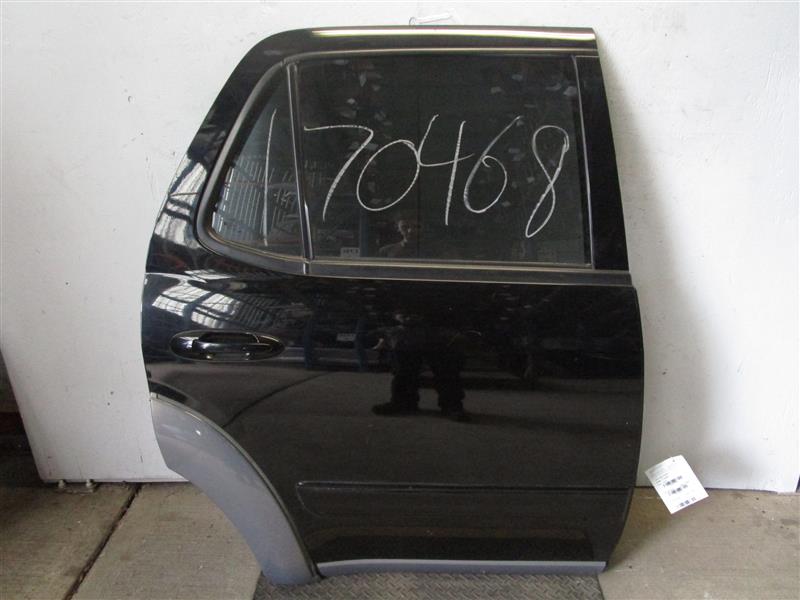 REAR DOOR Toyota Sequoia 01 02 03 04 05 06 07 Right - 896006