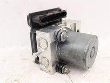 Load image into Gallery viewer, ABS PUMP Land Rover LR3 Range Rover Sport 2005 05 2006 06 - 896675
