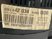 Load image into Gallery viewer, SPEEDOMETER CLUSTER Audi A4 2005 05 2006 06 - NW159493
