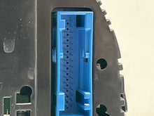Load image into Gallery viewer, SPEEDOMETER CLUSTER Audi A4 2005 05 2006 06 - NW159493
