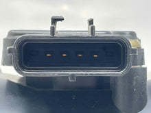Load image into Gallery viewer, Mass Air Flow Sensor Meter MAF Expedition Navigator 03 04 - NW4634
