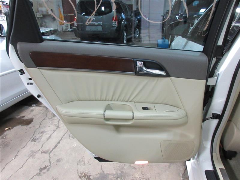 REAR INTERIOR DOOR TRIM PANEL Infiniti M35 2008 08 - 898212